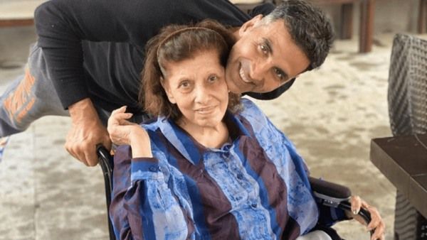 ಅಕ್ಷಯ್‌ ಕುಮಾರ್‌ ತಾಯಿ ನಿಧನ: ತೀರದ ದುಃಖದಲ್ಲಿದ್ದೇನೆ ಎಂದ ನಟ