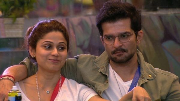 ಬಿಗ್‌ಬಾಸ್ ಮನೆಯಲ್ಲಿ ಶಮಿತಾ ಶೆಟ್ಟಿ ಪ್ರೀತಿ: ತಾಯಿಯ ಒಪ್ಪಿಗೆ