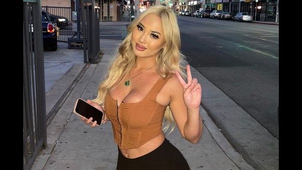 ಕೊರೊನಾ ಲಸಿಕೆ ಸರ್ಟಿಫಿಕೇಟ್ ತೋರಿಸಿ, ನಗ್ನ ಫೋಟೋ ಪಡೆಯಿರಿ: ಪೋರ್ನ್ ಸ್ಟಾರ್ ಆಫರ್