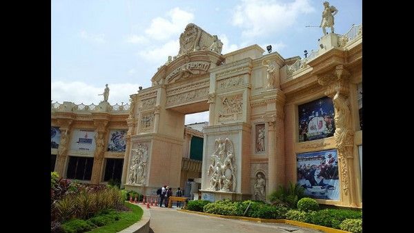 ಇನ್ನೋವೇಟಿವ್ ಫಿಲಂ ಸಿಟಿ ಮಾರಾಟ, ಹೆಸರು ಬದಲು