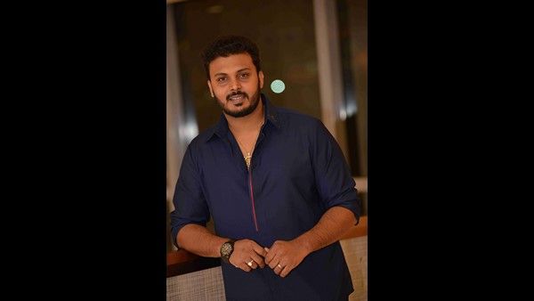 ಕ್ರೇಜಿ ಪುತ್ರನ ಕೈ ಹಿಡಿಯುತ್ತಾ ಮುಗಿಲ್‌ಪೇಟೆ!