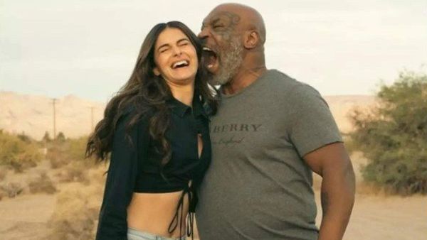 ಅನನ್ಯಾ ಪಾಂಡೆ ಕಿವಿಗೆ ಬಾಯಿ ಹಾಕಿದ ಮೈಕ್ ಟೈಸನ್