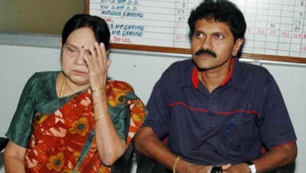 ಪುನೀತ್ ಪುಣ್ಯ ಸ್ಮರಣೆಯಂದು ಶ್ರೀರಂಗಪಟ್ಟಣದಲ್ಲಿ ಕಾವೇರಿ ನದಿಗೆ ತರ್ಪಣ ಬಿಟ್ಟ ವಿನೋದ್ ರಾಜ್