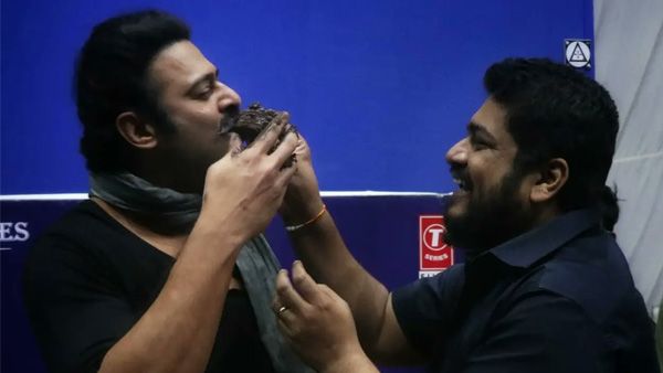 ಆದಿಪುರುಷ್‌ ಚಿತ್ರದ ಶೂಟಿಂಗ್‌ ಮುಗಿಸಿದ ಪ್ರಭಾಸ್: ಸಂಭ್ರಮದಲ್ಲಿ ಚಿತ್ರತಂಡ