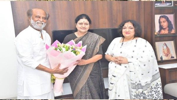 ರಜನೀಕಾಂತ್ ಮನೆಗೆ ಭೇಟಿಕೊಟ್ಟ 'ಚಿನ್ನಮ್ಮ': ಗರಿಗೆದರಿದ ರಾಜಕೀಯ ಕುತೂಹಲ