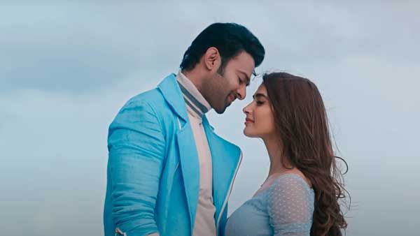 ಪೂಜಾ ಹೆಗ್ಡೆಗೆ 'ನಗುವಂತ ತಾರೆಯೇ' ಎಂದು ಬಣ್ಣಿಸಿದ ಡಾರ್ಲಿಂಗ್ ಪ್ರಭಾಸ್