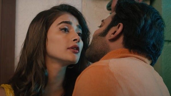 ಡಾರ್ಲಿಂಗ್ ಪ್ರಭಾಸ್‌ಗೆ 97 ಬಾರಿ ಕಿಸ್ ಮಾಡಿದ ಪೂಜಾ ಹೆಗ್ಡೆ: ಸೆಂಚುರಿ ಜಸ್ಟ್ ಮಿಸ್