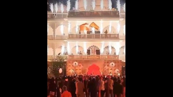 ಗುಟ್ಟಾಗಿ ಮದುವೆ ಆಗಿ ಬಿಟ್ಟ ಕತ್ರಿನಾ- ವಿಕ್ಕಿ ಕೌಶಲ್: ನವ ಜೋಡಿಯ ಫೋಟೊ ಇಲ್ಲಿದೆ!