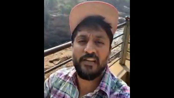 ಜನ ಕಾಲ್ನಡಿಗೆಯಲ್ಲಿ, ನಾಯಕರು ಕಾರಿನಲ್ಲಿ: ಮೇಕೆದಾಟು ಪಾದಯಾತ್ರೆಗೆ ಚೇತನ್ ವಿರೋಧ