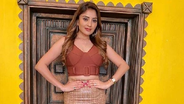 ದುಬೈನಲ್ಲಿ ಶಿವಣ್ಣನ ಹಾಡಿಗೆ ಕುಣಿದು ಕುಪ್ಪಳಿಸಿದ ಕಾರುಣ್ಯ ರಾಮ್! ವಿಡಿಯೋ ಸಖತ್ ವೈರಲ್