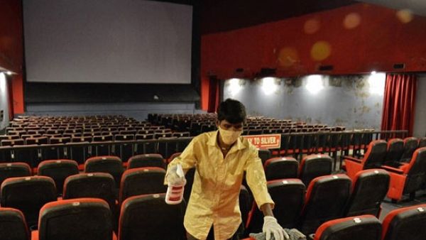 100% ಸೀಟು ಭರ್ತಿಗೆ ಚಿತ್ರಮಂದಿರಗಳಿಗೆ ಅನುಮತಿ