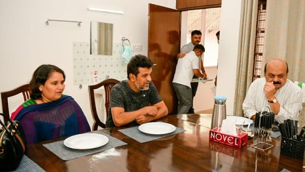 James: 'ಜೇಮ್ಸ್' ಸಿನಿಮಾ ಪರ ನಿಂತ ಶಿವಣ್ಣ: ಸಿಎಂ ಭೇಟಿ