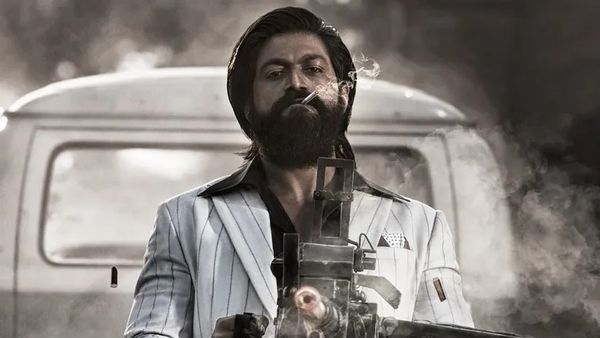 KGF 2 Hindi Collection: 200 ಕೋಟಿ ದಾಟಿ ಬಾಲಿವುಡ್‌ಗೆ ಶಾಕ್ ಕೊಟ್ಟ 'ಕೆಜಿಎಫ್ 2' ರೆಕಾರ್ಡ್!