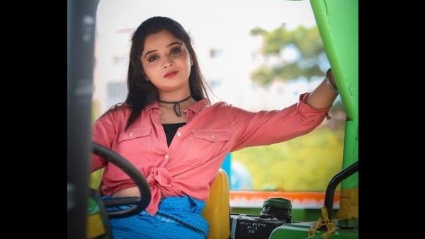 Actress Priya Achar: ದುಂಡು ಮುಖದ ಚೆಲುವೆ ಪ್ರಿಯಾ ಆಚಾರ್ ಜಗಳಗಂಟಿ