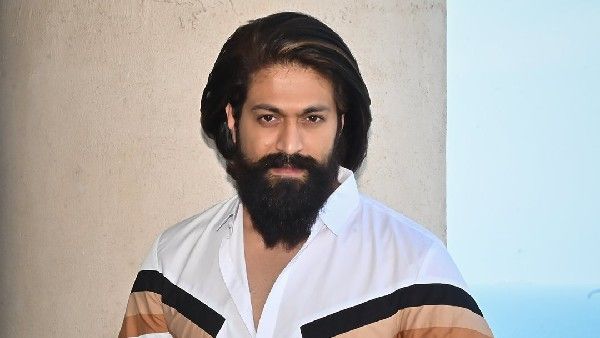 Yash First Salary : ಯಶ್‌ಗೆ ಸಿಕ್ಕ ಮೊದಲ ಸಂಬಳವೆಷ್ಟು? ಆ ಹಣದಲ್ಲಿ ಈಗ ಅರ್ಧ ಲೀಟರ್ ಪೆಟ್ರೋಲ್ ಬರೊಲ್ಲ!