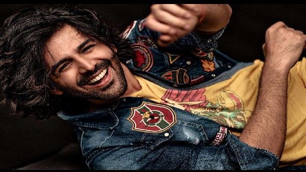 ಕಾರ್ತಿಕ್ ಆರ್ಯನ್ ಸಂಭಾವನೆ ದುಪ್ಪಟ್ಟು: ಬಾಲಿವುಡ್‌ಗೆ ವರವಾದ ನಟ!