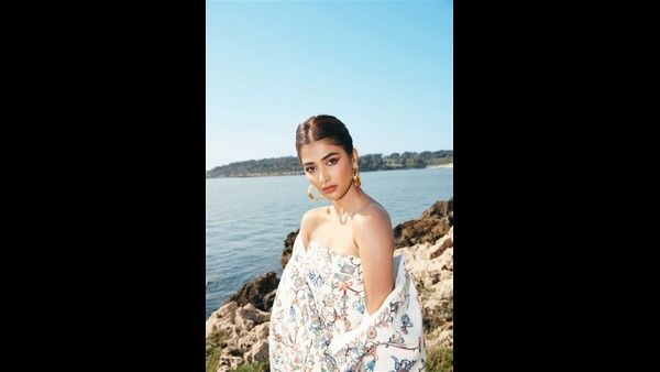 ಕಾನ್ ಫಿಲ್ಮ್ ಫೆಸ್ಟಿವಲ್‌ನಲ್ಲಿ ಬಟ್ಟೆ-ಬರೆ ಕಳೆದುಕೊಂಡು ಪೂಜಾ ಹೆಗ್ಡೆ ಕಕ್ಕಾಬಿಕ್ಕಿ!