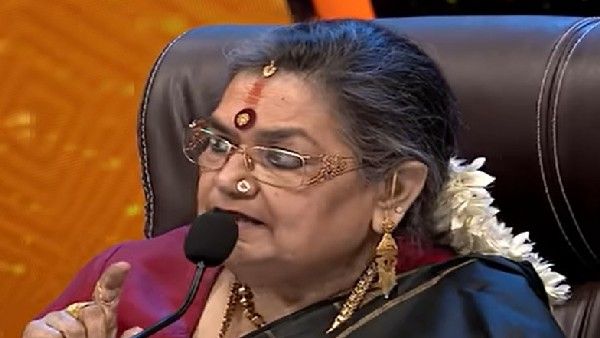 ಸಿಟ್ಟಾದ ಗಾಯಕಿ ಉಷಾ ಉತ್ತಪ್, ಕಾಲಿಗೆ ಬಿದ್ದು ಕ್ಷಮೆ ಕೇಳಿದ ಗಾಯಕ