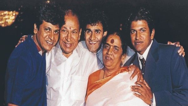 ಮತ್ತೆ ದೊಡ್ತನ ಮೆರೆದ 'ದೊಡ್ಮನೆ': ವಿನಯ ಮೆರೆದ ರಾಘವೇಂದ್ರ ರಾಜ್‌ಕುಮಾರ್