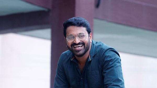 ಡಿಫರೆಂಟ್ ಸ್ಟೈಲ್‌ನಲ್ಲಿ ಕಥೆ ಹೇಳಲು ರೆಡಿಯಾಗಿದೆ 'ಹರಿಕಥೆ ಅಲ್ಲ ಗಿರಿಕಥೆ' ಚಿತ್ರತಂಡ