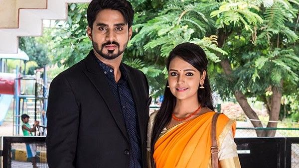 ಆರತಿ ಮಗುವಿಗಾಗಿ ಮಂಡಿಸೇವೆಗೆ ಮುಂದಾದ ಅಮ್ಮು: ಸುಹಾಸಿನಿ ಕುತಂತ್ರಕ್ಕೆ ಮಗು ಬಲಿಯಾಗುತ್ತಾ?