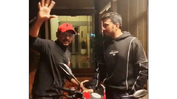 ತನ್ನ ಹುಟ್ಟುಹಬ್ಬದಂದು ಅಕುಲ್ ಬಾಲಾಜಿಗೆ ಐಶಾರಾಮಿ ಬೈಕ್ ಉಡುಗೊರೆ ನೀಡಿದ ಸುದೀಪ್