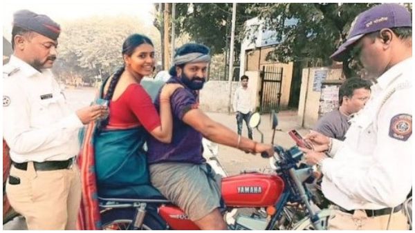 ಹೆಲ್ಮೆಟ್ ಇಲ್ಲದೇ ಬೈಕ್ ಏರಿ ಶಿವ - ಲೀಲಾ ಸುತ್ತಾಟ!: ಟ್ರಾಫಿಕ್ ಪೊಲೀಸ್ ದಂಡ ಹಾಕಿದ್ದಕ್ಕೆ ಬಿದ್ದು ಬಿದ್ದು ನಕ್ಕ ರಿಷಬ್ ಶೆಟ್ಟಿ!