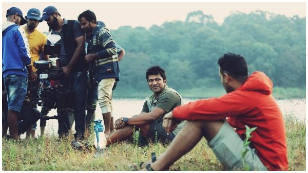 ಅಪ್ಪು ಪ್ರೀತಿಯಿಂದ ಮಾಡಿದ 'ಗಂಧದ ಗುಡಿ': ಮೇಕಿಂಗ್ ಸ್ಟಿಲ್ಸ್ ವೈರಲ್