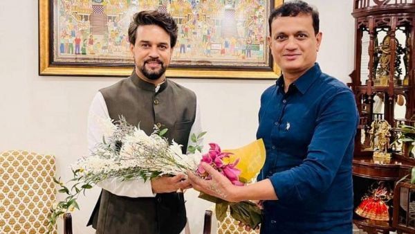 ಕೇಂದ್ರ ಸಚಿವ ಅನುರಾಗ್ ಠಾಕೂರ್ ಭೇಟಿ ಮಾಡಿದ ಹೊಂಬಾಳೆ ಫಿಲ್ಮ್ಸ್‌ನ ವಿಜಯ್ ಕಿರಗಂದೂರು