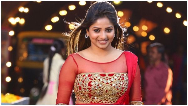 ಗುಳಿಕೆನ್ನೆ ಚೆಲುವೆಗೆ ಹುಟ್ಟುಹಬ್ಬದ ಸಂಭ್ರಮ: ಮಧ್ಯರಾತ್ರಿಯೇ ಫ್ಯಾನ್ಸ್ ಜೊತೆ ಹುಟ್ಟುಹಬ್ಬ ಆಚರಣೆ