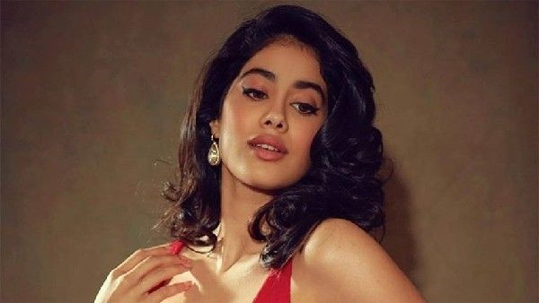 ಹೊಸ ಐಶಾರಾಮಿ ಮನೆ ಖರೀದಿಸಿದ ಜಾನ್ಹವಿ ಕಪೂರ್: ಬೆಲೆ ಅಷ್ಟಿಷ್ಟಲ್ಲ