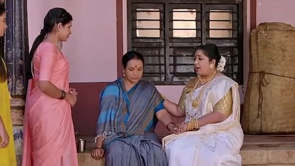 Puttakkana Makkalu : ತಲೆ ಸುತ್ತಿ ಬಿದ್ದ ಪುಟ್ಟಕ್ಕ; ರಾಜೇಶ್ವರಿ ಪಿತೂರಿಯನ್ನು ಮಕ್ಕಳ ಬಳಿ ಹೇಳುತ್ತಾಳಾ ಪುಟ್ಟಕ್ಕ?