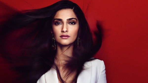 ಮನೆ ಮಾರಿದ ನಟಿ ಸೋನಂ ಕಪೂರ್! ಮಾರಾಟವಾಗಿದ್ದು ಎಷ್ಟು ಕೋಟಿಗೆ?