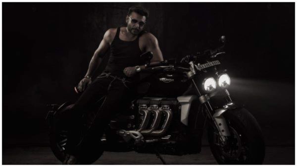 ಕ್ಯಾಮರಾ ಮುಂದೆ ದರ್ಶನ್ 'ಕ್ರಾಂತಿ': ಸೋಶಿಯಲ್ ಮೀಡಿಯಾಗೆ ಕಿಚ್ಚು ಹಚ್ಚಿದ ಫೋಟೊಶೂಟ್!