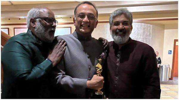 ಆಸ್ಕರ್ ಸಿಕ್ಕಿದ್ದು 'RRR' ತಂಡಕ್ಕೆ.. ಪೋಸ್ ಕೊಟ್ಟಿದ್ದು 'ಬಾಹುಬಲಿ' ನಿರ್ಮಾಪಕ.. ಏನ್ ರಾಜಮೌಳಿ ಇದೆಲ್ಲಾ?