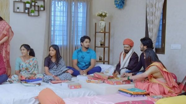 Gattimela: ಸೀಮಂತದ ಸಂಭ್ರಮದಲ್ಲಿರುವ ವಸಿಷ್ಠ ಕುಟುಂಬದ ಖುಷಿಗೆ ಬೆಂಕಿ ಇಡ್ತಾಳಾ ಸುಹಾಸಿನಿ?