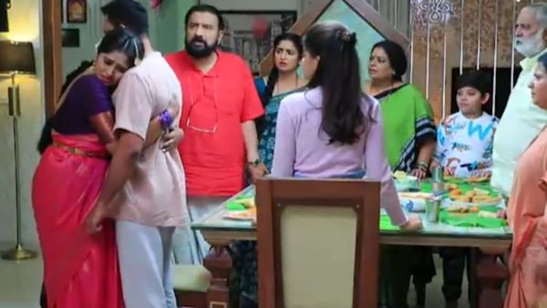 Bhagyalakshmi: ಮನೆಗೆ ನುಗ್ಗಿ ತಾಂಡವ್‌ನನ್ನು ತಬ್ಬಿಕೊಂಡ ಶ್ರೇಷ್ಠಾ..! ಮನೆ ಮಂದಿಗೆಲ್ಲಾ ಶಾಕ್ ಕೊಟ್ಟ ತಾಂಡವ್ ಪ್ರೇಯಸಿ..!