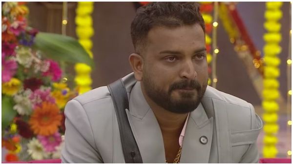 Bigg Boss 10 grand finale: 5ನೇ ಸ್ಥಾನಕ್ಕೆ ತೃಪ್ತಿಪಟ್ಟ ಹಳ್ಳಿಕಾರ್ ಒಡೆಯ: ದೊಡ್ಮನೆಯಿಂದ ವರ್ತೂರ್ ಸಂತೋಷ್ ಔಟ್
