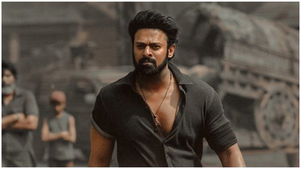 'ಸಲಾರ್‌' ಪ್ರಭಾಸ್‌ಗೆ ಡೈಲಾಗ್ಸ್ ಕೊಡಲಿಲ್ಲ ನೀಲ್; ಇಡೀ ಚಿತ್ರದಲ್ಲಿ ದೇವ ಮಾತನಾಡಿದ್ದು ಎಷ್ಟು ಸೆಕೆಂಡ್ ಗೊತ್ತಾ?