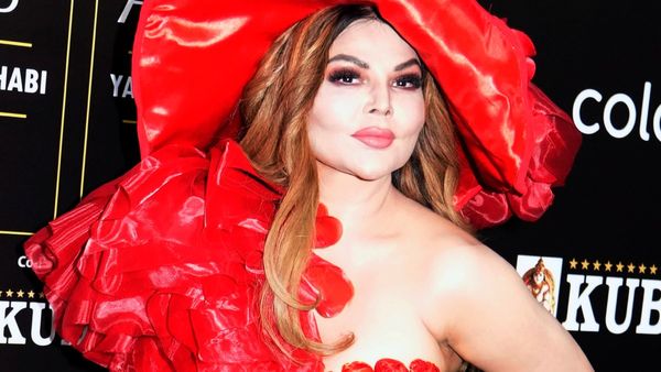 ಪತಿಯೊಂದಿಗಿನ ತಮ್ಮದೇ ಖಾಸಗಿ ವಿಡಿಯೋಗಳನ್ನು ಸೋರಿಕೆ ಮಾಡಿ ಸಂಕಷ್ಟಕ್ಕೆ ಒಳಗಾದ ನಟಿ ರಾಖಿ ಸಾವಂತ್!