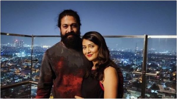 ಪದೇ ಪದೆ ಯಶ್ ಮುಂಬೈಗೆ ಹೋಗೋದ್ಯಾಕೆ? ರಾಕಿ ಭಾಯ್ ನೋಡಲು ಮುಗಿಬಿದ್ದ ಫ್ಯಾನ್ಸ್