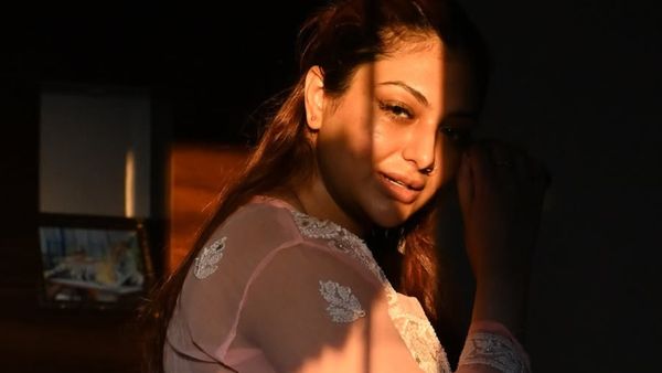 ಖ್ಯಾತ ನಟಿಯ 'ಖುಷಿ'ಗೆ ಕೊಳ್ಳಿ ಇಟ್ಟ ಮನೆ ಕೆಲಸದವಳು, 25 ಲಕ್ಷ ರೂಪಾಯಿ ಮೌಲ್ಯದ ಚಿನ್ನಾಭರಣ ಕದ್ದು ಪರಾರಿ