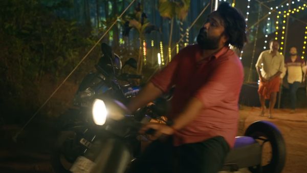 SU from So Box Office Day 18: 18ನೇ ದಿನ 'ಸು ಫ್ರಮ್ ಸೋ' ಬಾರೀ ಇಳಿಕೆ; ಆದ್ರೂ 3ನೇ ಸೋಮವಾರ ಕೋಟಿಗಿಂತಲೂ ಅಧಿಕ ಕಲೆಕ್ಷನ್