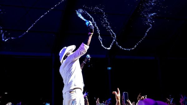 29 ವರ್ಷ..09 ಮಕ್ಕಳು.. ಜಗದ್ವಿಖ್ಯಾತ ಗಾಯಕನ ದಾಂಪತ್ಯದಲ್ಲಿ ಬಿರುಕು, ವಿಚ್ಚೇದನಕ್ಕೆ ಅರ್ಜಿ ಸಲ್ಲಿಸಿದ ಪತ್ನಿ