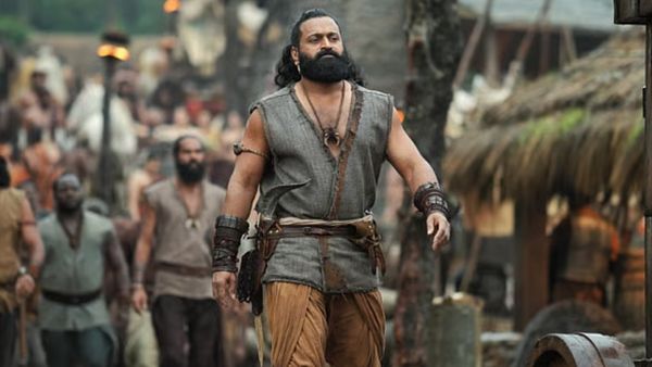 ಬೆಳ್ಳಿತೆರೆಯಲ್ಲಿ 'ಕಾಂತಾರ' ಜ್ವಾಲಾಮುಖಿ ; ಇನ್ನೂ ಒಂದೇ ಹೆಜ್ಜೆ- ರಿಷಬ್ ಶೆಟ್ಟಿ ಆಗ್ತಾರಾ ಬಾಕ್ಸಾಫೀಸ್‌ನ ಅಧಿಪತಿ ?