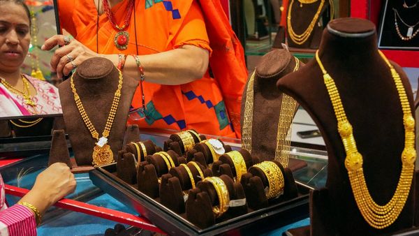 Gold Price Volatility Pushes Local Jewellery Traders into Cash Crunch
