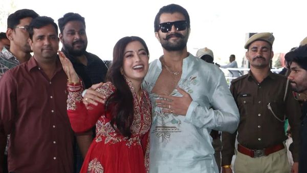 ಮದುವೆ ಸಂಭ್ರಮದಲ್ಲಿ ರಶ್ಮಿಕಾ, ವಿಜಯ್ ದೇಶಾದ್ಯಂತ ಅನ್ನದಾನ, ಸಿಹಿ ಹಂಚಿಕೆ; ಬೆಂಗಳೂರಿನಲ್ಲಿ ಎಲ್ಲಿ ಯಾವಾಗ?