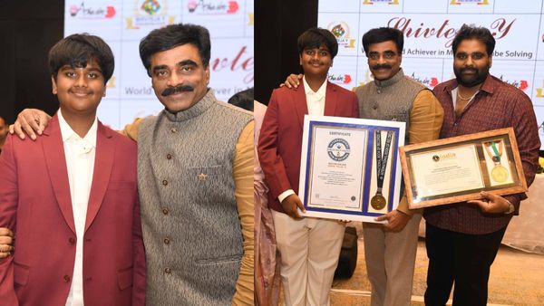 ರಾಕ್‌ಲೈನ್‌ ವೆಂಕಟೇಶ್‌ ಮೊಮ್ಮಗನ ವಿಶಿಷ್ಟ ಸಾಧನೆ; ರೂಬಿಕ್ಸ್ ಕ್ಯೂಬ್‌ನಲ್ಲಿ ವಿಶ್ವ ದಾಖಲೆ ಬರೆದ ಶಿವತೇಜ ವೈ