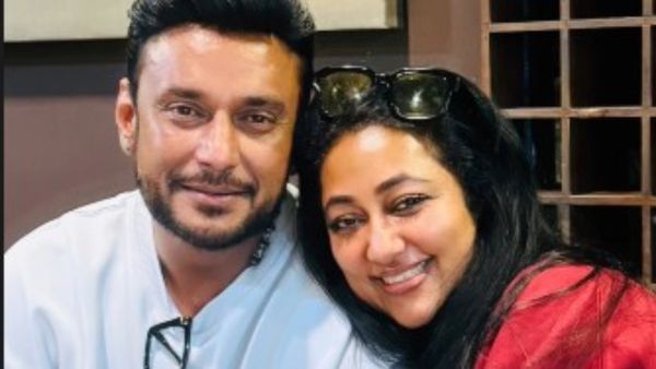 ಹೊಸ ಹುರುಪಲಿ ಬೀಸುತಿರುವ ಗಾಳಿಯೊಡನೆ ಹೂವಿನಂತೆ.. ಮಾತಾಡು ನೀ...