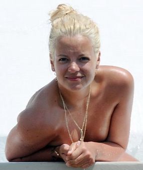 ബീച്ചിന്‌ പുളകമായി ലിലി